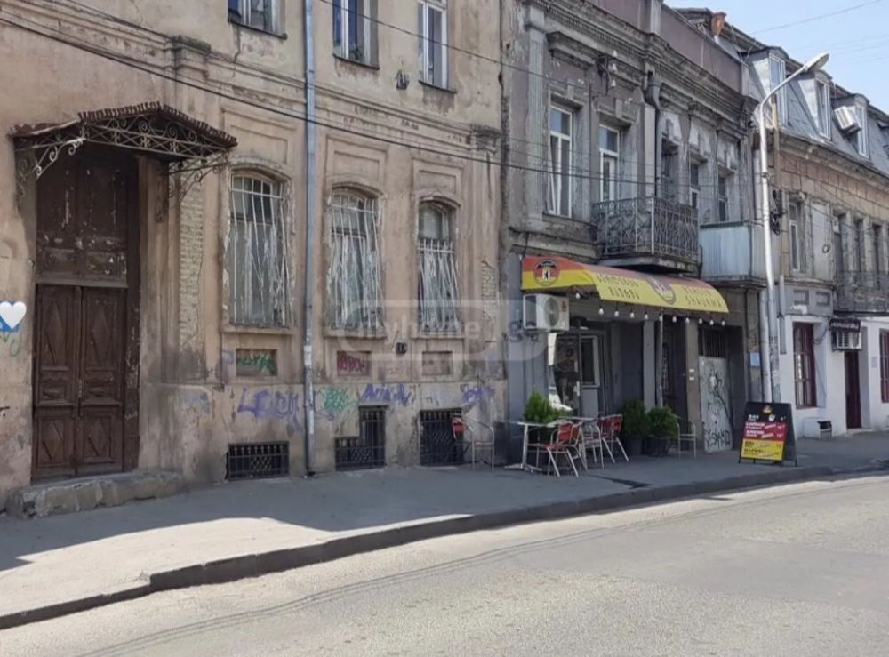 იყიდება უნივერსალური კომერციული ფართი ჩუღურეთში